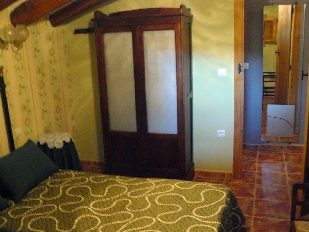 Casa Rural Torre De Campos Ainzon Habitación foto